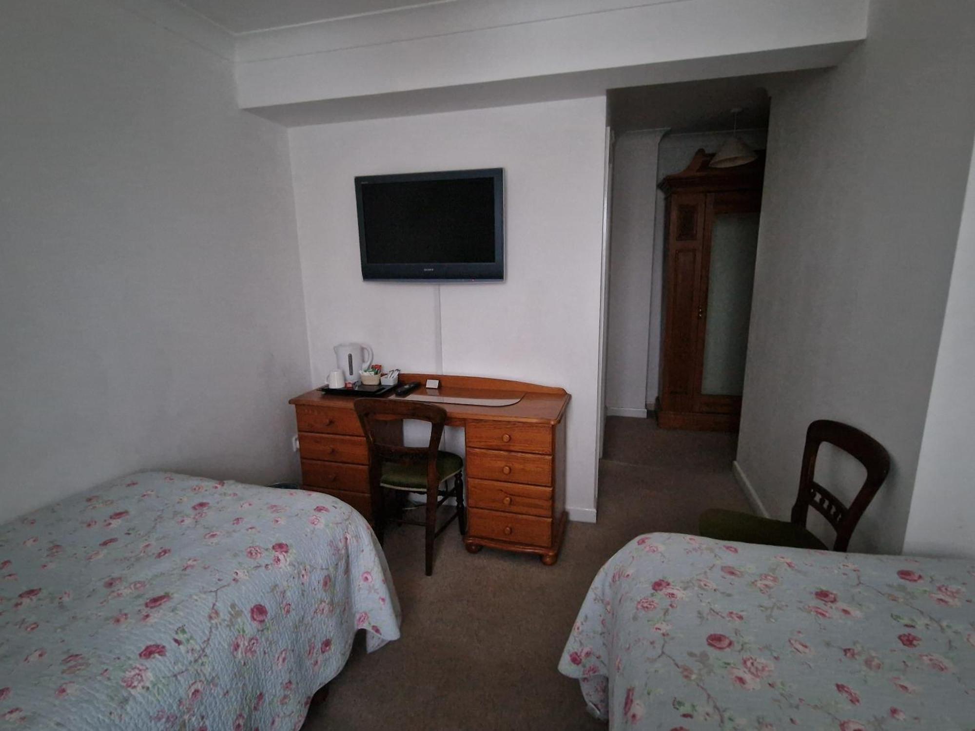 Avon Manor Guest House Lee-on-the-Solent Exterior foto